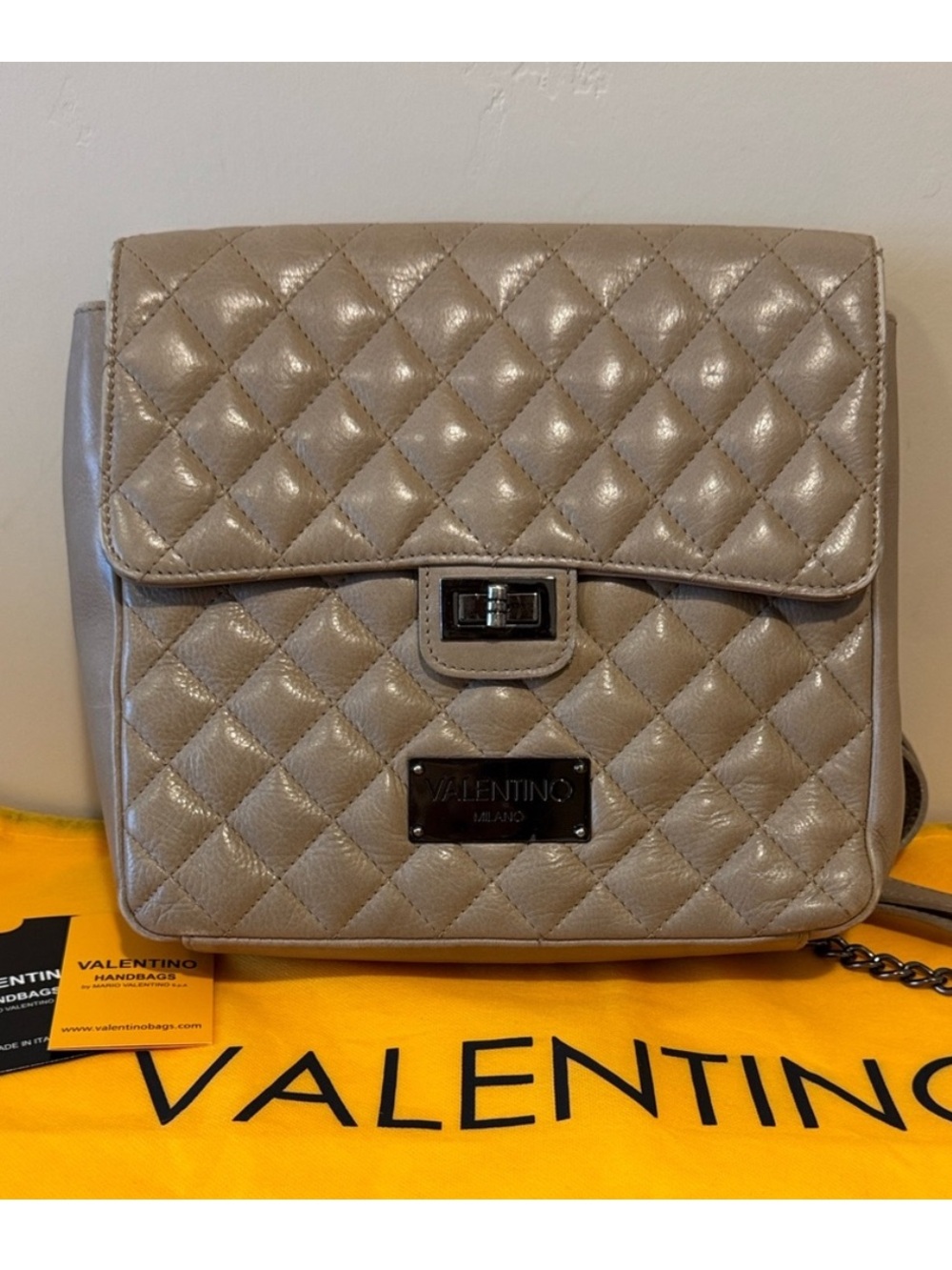 Valentino'✨ Dora Quilted Beige
Backpack by Mari Valentino